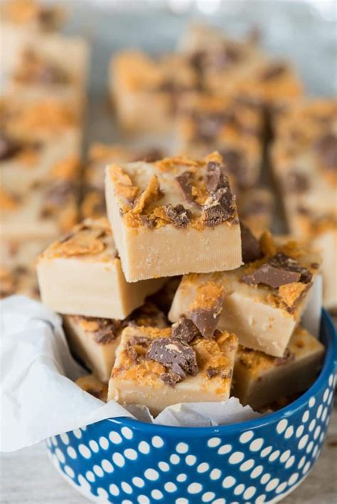 5 Minute White Chocolate Fudge - Crazy for Crust