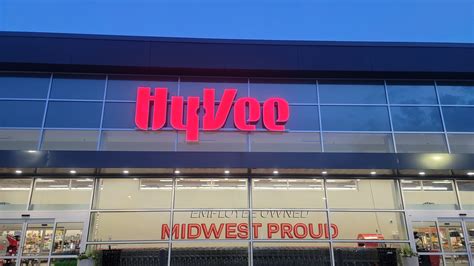 New Hy-Vee in Maplewood, MN | Hy-Vee