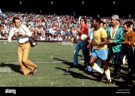 Soccer - FIFA World Cup Mexico 1970 - Final - Brazil v Italy - Estadio ...