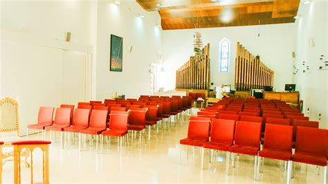 Designing for Faith: Latest Trends in Banquet Chairs for Church Settin ...