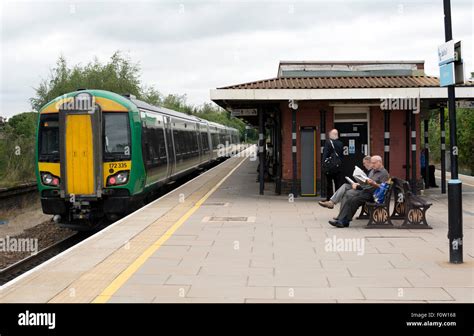 London Midland train at Solihull station, West Midlands, England, UK Stock Photo: 86601600 - Alamy