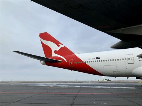 Qantas' graceful Boeing 747 departs SFO...for good