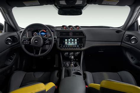 2023 Nissan Z Interior: Inside the New 400-HP Coupe | TractionLife