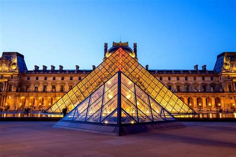 Paris Highlights Private Panoramic Half-Day Tour by Car 2024