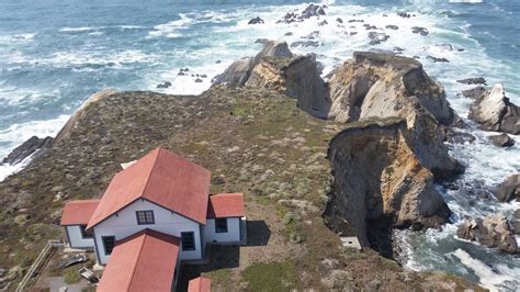 Point Arena Lighthouse Museum, Point Arena, CA - California Beaches