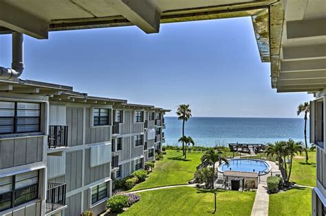 UPDATED 2021 - Oceanfront Vero Beach Condo w/ Balcony Views! - Holiday Rental in Vero Beach ...