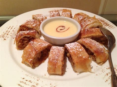 Apfelstrudel with vanilla sauce!! Yummy!! | Food, Vanilla sauce, Yummy