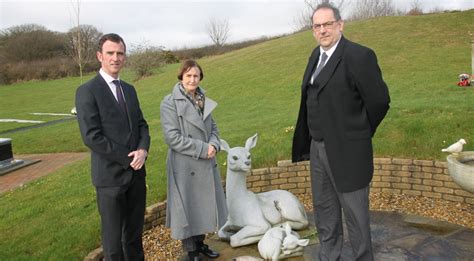 Visiting Llanelli crematorium – Nia Griffith MP