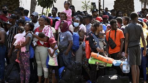 Haitian Refugees Are Treated Worse Than Latino Migrants