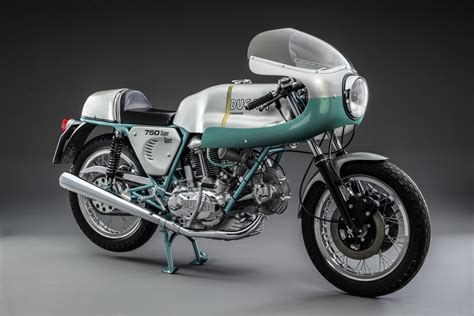 1974 Ducati 750SS | Retrospeed