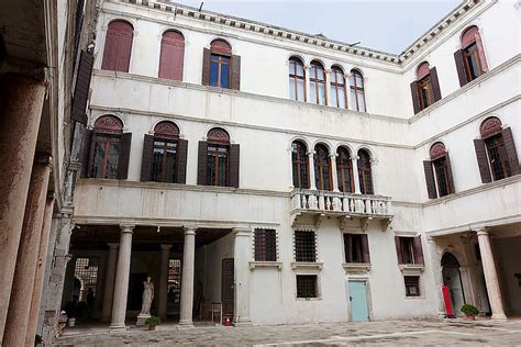 Courtyard, Palazzo Grimani. Art Destination Venice