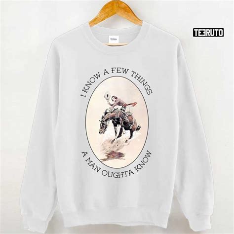 Things A Man Oughta Know Lainey Wilson Unisex Sweatshirt - Teeruto