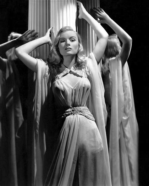 Veronica Lake / publicity photo for Paramount, 1940. - Tumblr Pics