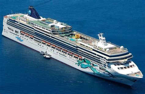 Norwegian Jade Itinerary, Current Position, Ship Review | CruiseMapper