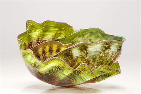 DALE CHIHULY BIOGRAPHY — Schantz Galleries Contemporary Glass