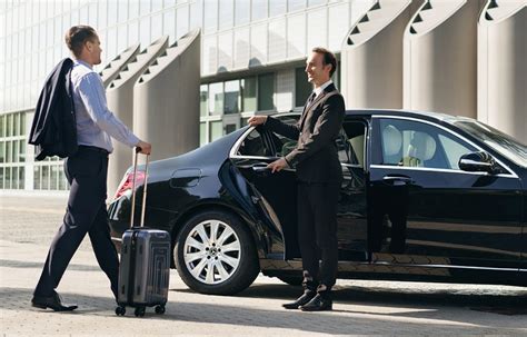 What Can A Chauffeur Service Do for Your Business Trip? - ST Muenchen