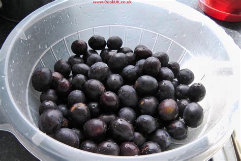 Recipe for Damson Jam - CookUK Recipes