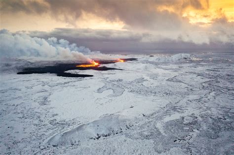 A new fissure eruption started on the Reykjanes Peninsula on Monday ...