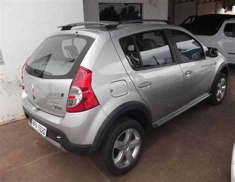 Renault Sandero Stepway Photos and Specs. Photo: Renault Sandero ...