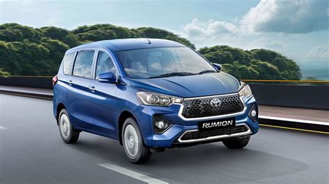 Rumion S AT on road Price | Toyota Rumion S AT Features & Specs