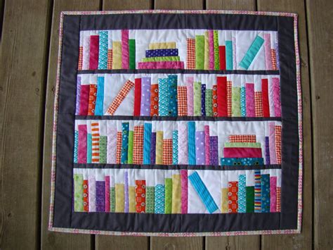 Slice of Pi Quilts: Bookshelf Mini Quilt