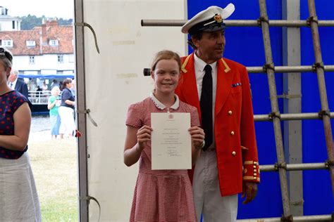 Sacred Heart Students Help With Swan Upping Ceremony - Henley Herald