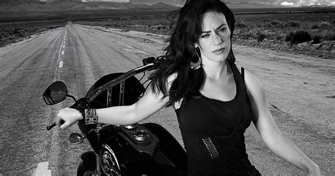 Sons Of Anarchy: 5 Times We Felt Bad For Tara (& 5 Times We Hated Her)