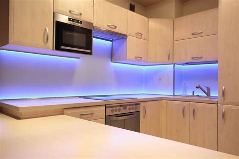 Coloured LED Strip Lighting Under Kitchen Cabinets | Bande de lumière, Eclairage cuisine ...