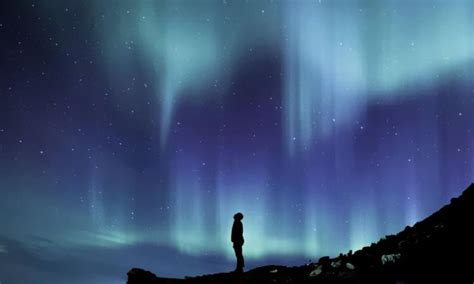 Aurora borealis and our eye's perception - Neworld