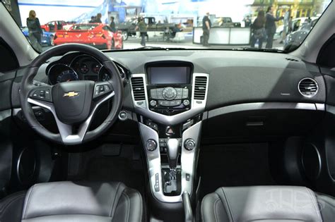 2015 Chevrolet Cruze at 2014 New York Auto Show - dashboard