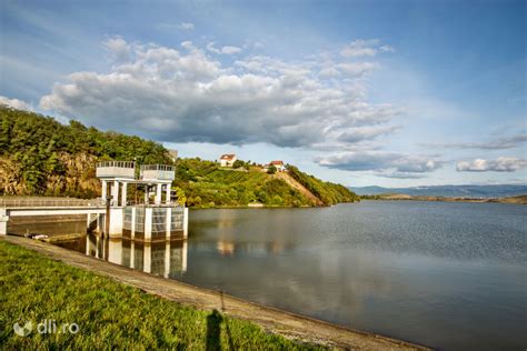 Lacul Călinești-Oaș - splendoare naturală în Satu Mare