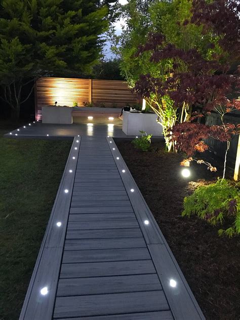 12 Modern Garden Path Ideas for Contemporary Landscaping