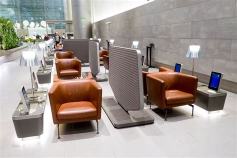 Review: Qatar Airways Al Mourjan Business Class Lounge at Doha Airport