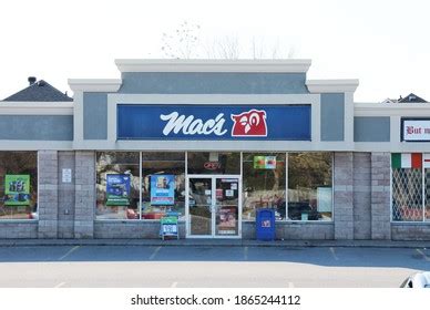 10,420 Convenience Store Exterior Royalty-Free Photos and Stock Images ...