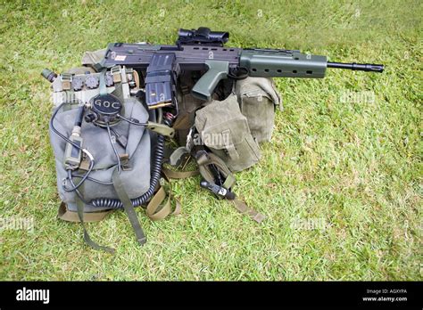 British Army SA80 assault rifle Stock Photo: 8173225 - Alamy