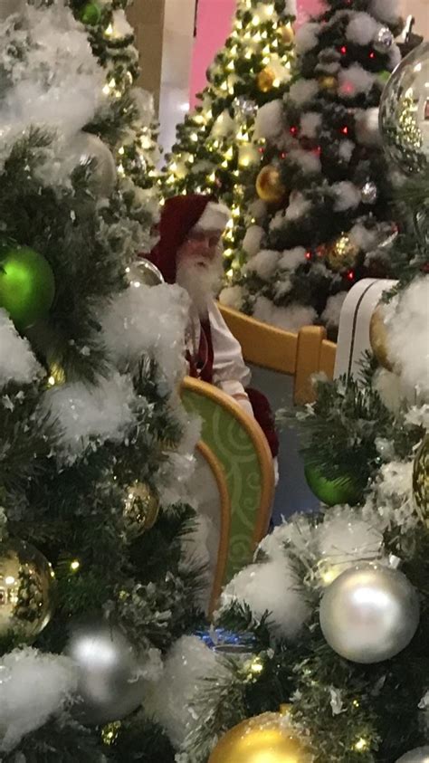 Mall Santa caught me trying to take a photo of him... : r/funny