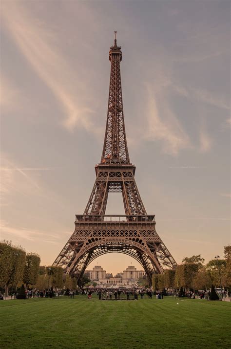 OFFICIAL Eiffel tower tour guide for your mobile