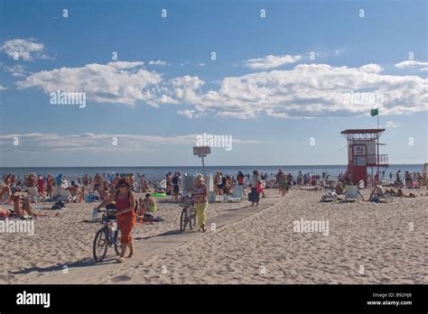 Estonia Parnu Beach Stock Photos & Estonia Parnu Beach Stock Images - Alamy