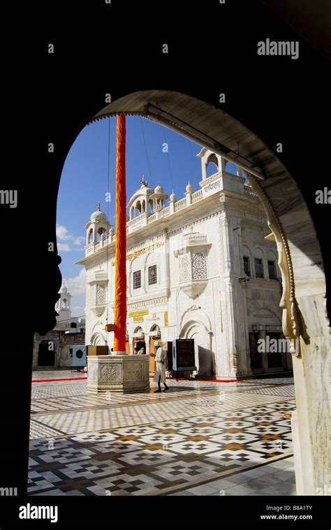 Nanded gurudwara hi-res stock photography and images - Alamy