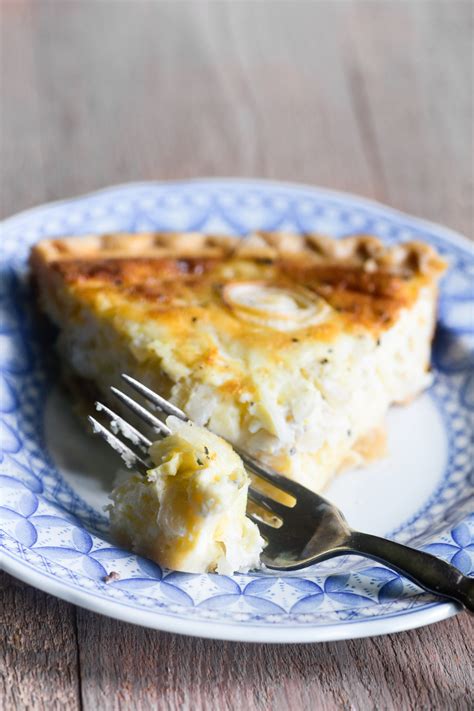 Vidalia Onion Pie | Recipe | Onion pie, Vidalia onion pie recipe ...