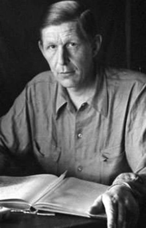 Analysis of the Poem "As I Walked Out One Evening" by W.H.Auden | Owlcation