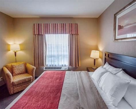 Sylvan Lake Hotels | Comfort Inn & Suites Sylvan Lake | Comfort Inns Canada