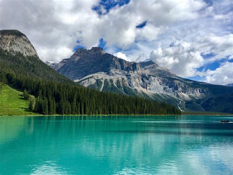 Emerald Lake, BC, Canada [OC] [4032x3024] : r/EarthPorn