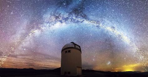 a new 3D map of the milky way shows warped shape of our galaxy