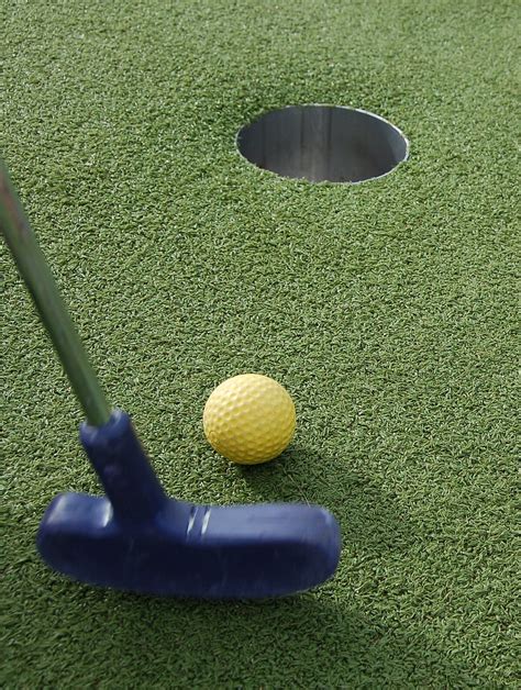 Miniature golf - Wikipedia