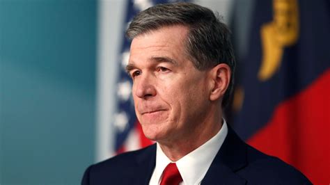 Gov. Cooper signs new Executive Order to avoid evictions in N.C. | WNCT