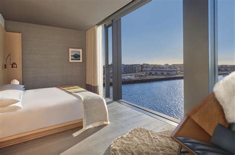 Best Hotels in Reykjavík: 4 and 5-Star Hotels in the City Center