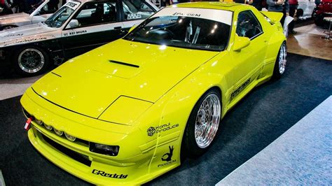 (HD)PANDEM MAZDA RX-7 FC3S modified 倉敷ロケバニ會 マツダRX7カスタム - TOKYO AUTO SALON 2019 - YouTube