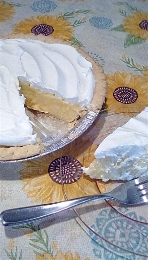 Summer Favorite: The Amish Cook's Luscious Lemon Pie » Amish 365