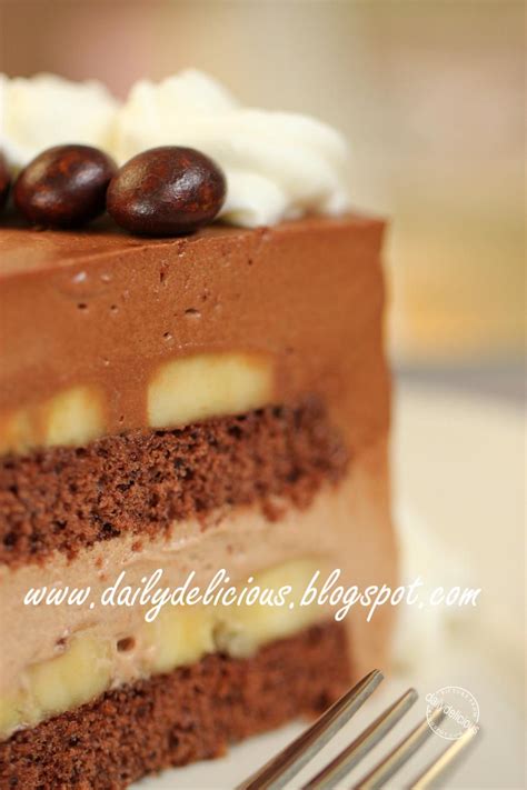 dailydelicious: Chocolate Banana Mousse Cake: Banana Choco Cake for ...